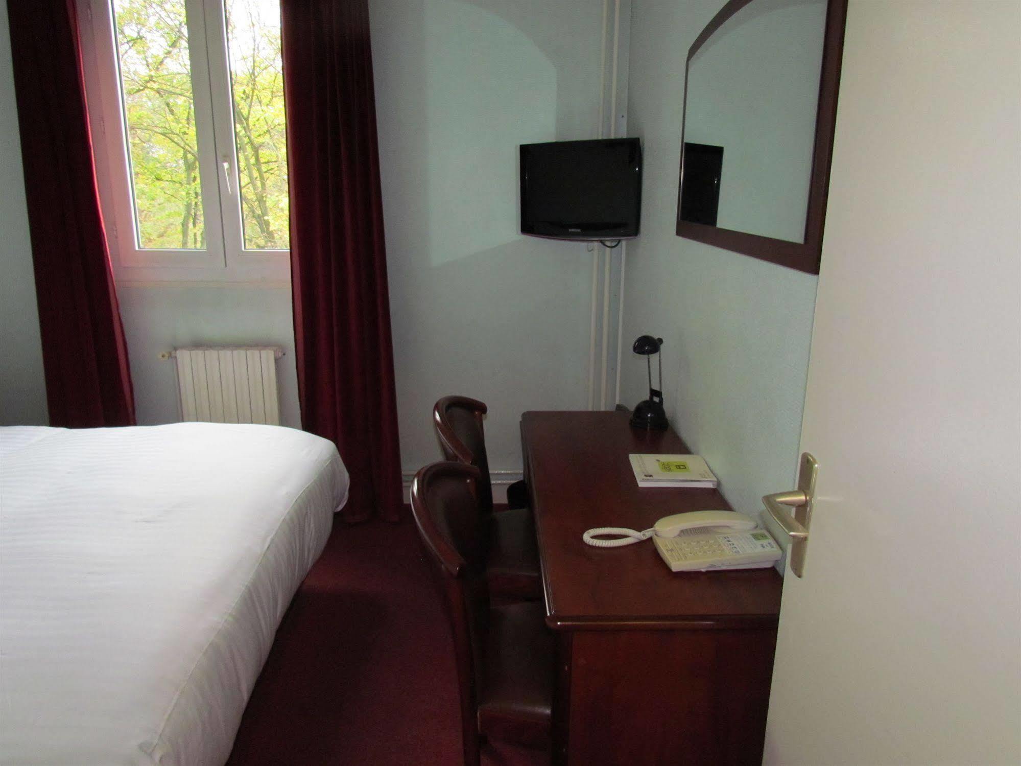 Hotel Du Parc Aulnay-sous-Bois Extérieur photo