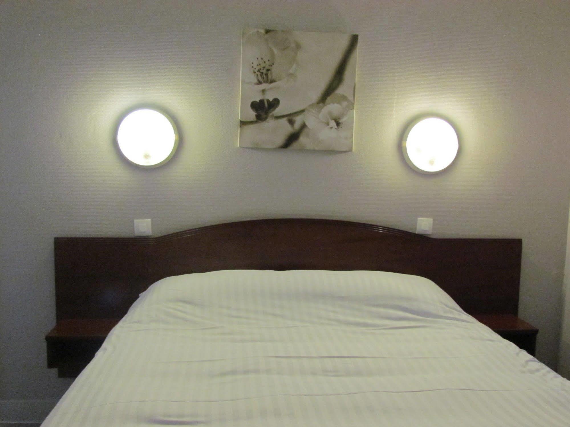 Hotel Du Parc Aulnay-sous-Bois Extérieur photo